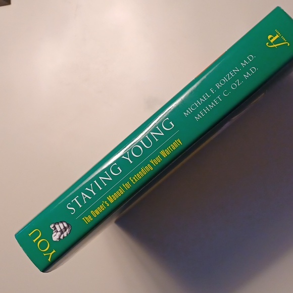 YOU  STAYING YOUNG - Hardback Book - NWOT - Picture 4 of 11